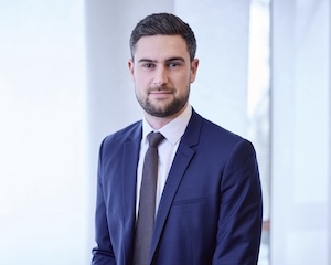 Dr. Niklas Breucker