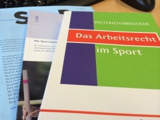 Fußballtrainer erhält Schadensersatz wegen unterbliebener Kündigungsschutzklage