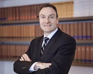 Dr. Marius Breucker